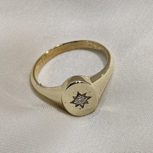 Diamond-Set Signet Ring 9ct Yellow Gold