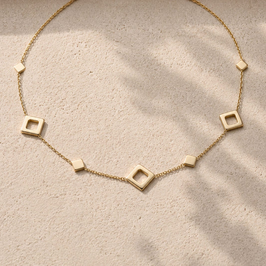 Minimalist Gold Diamond-Shaped Link Bracelet
