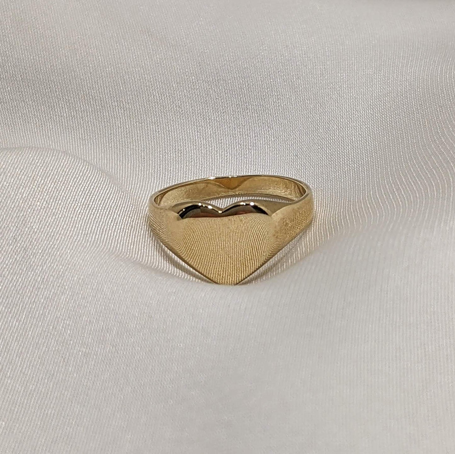 Heart-Shape Signet 9ct Yellow Gold