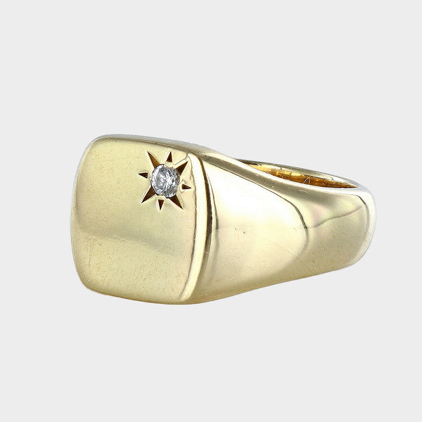 Cushion-Shaped Diamond Signet 9ct Yellow Gold