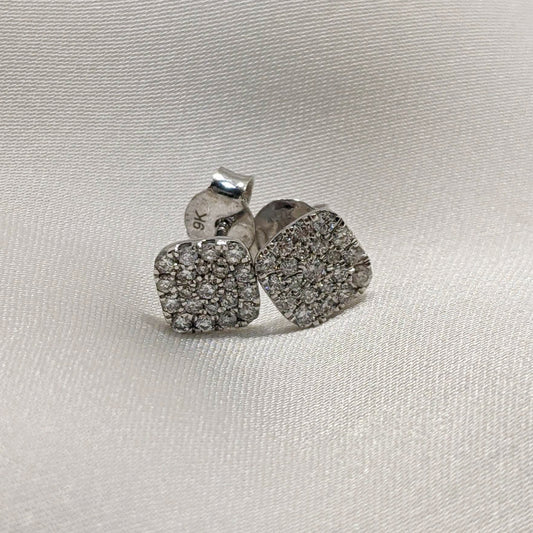 Cushion-Shaped Cluster Studs 9ct White Gold