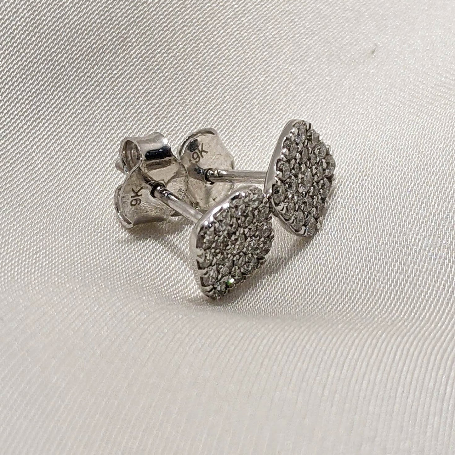 Cushion-Shaped Cluster Studs 9ct White Gold