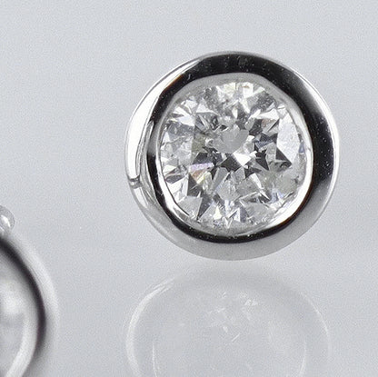 Rubover-Set Diamond Studs