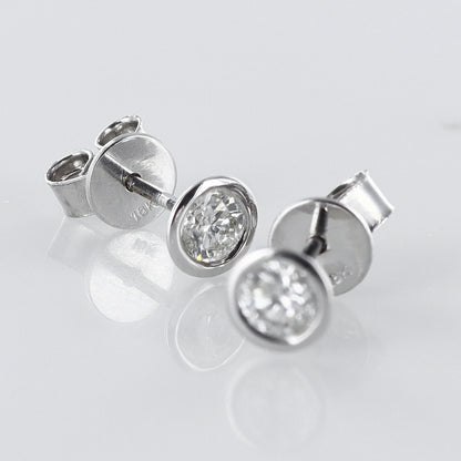 Rubover-Set Diamond Studs