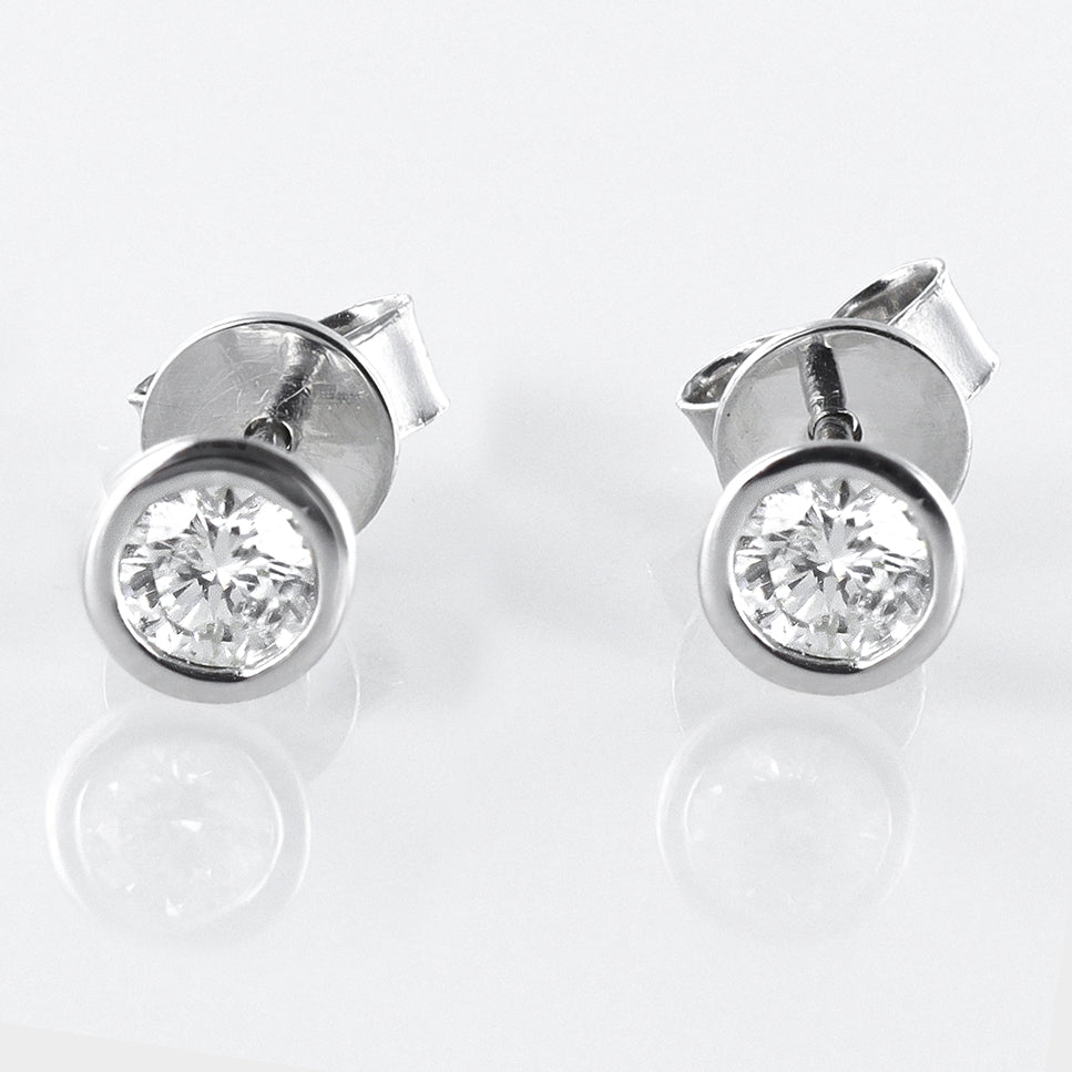 Rubover-Set Diamond Studs