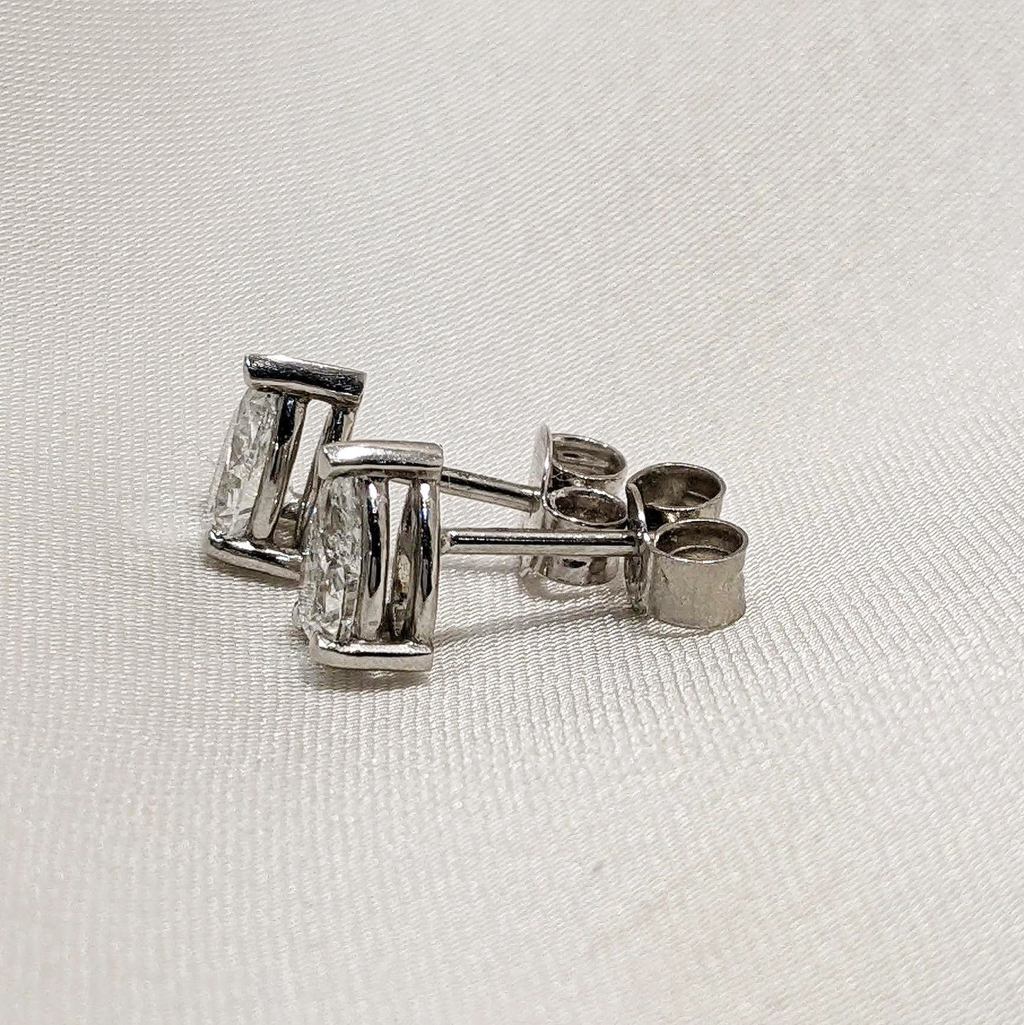 Pear-Shape Diamond Stud Earrings 18ct White Gold