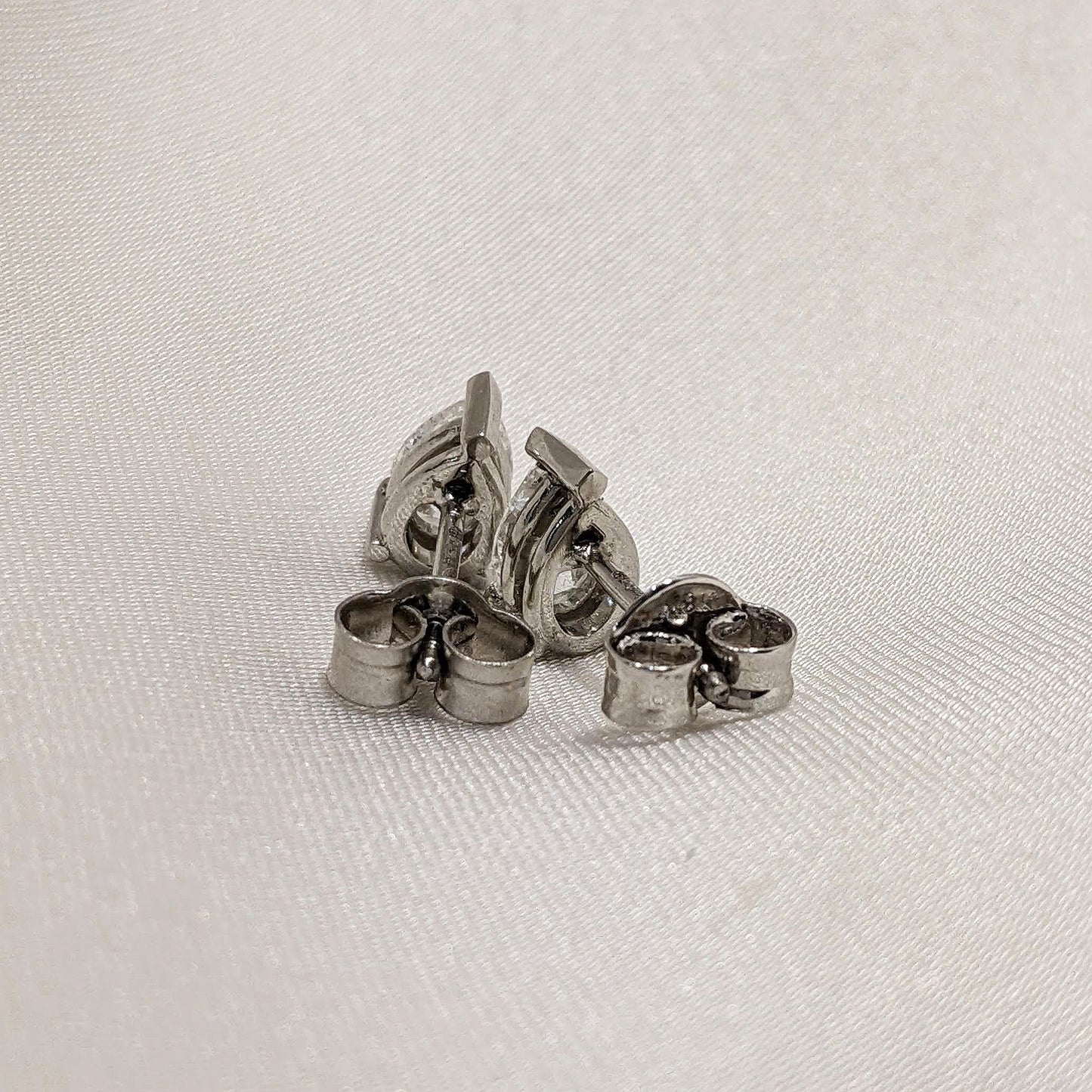 Pear-Shape Diamond Stud Earrings 18ct White Gold