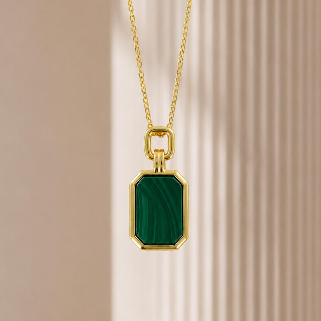 Star Jewellers Octagonal Malachite Necklace with green stone pendant and gold chain