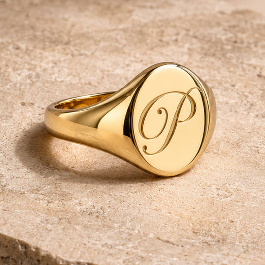 Star Jewellers Oval Shape Signet Ring personalised with an engraved script initial