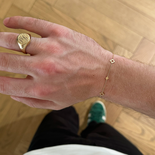 Minimalist Gold Diamond-Shaped Link Bracelet