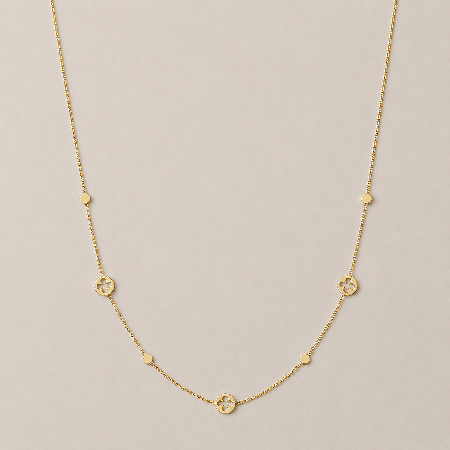 Clover & Disc Necklace 9ct Yellow Gold