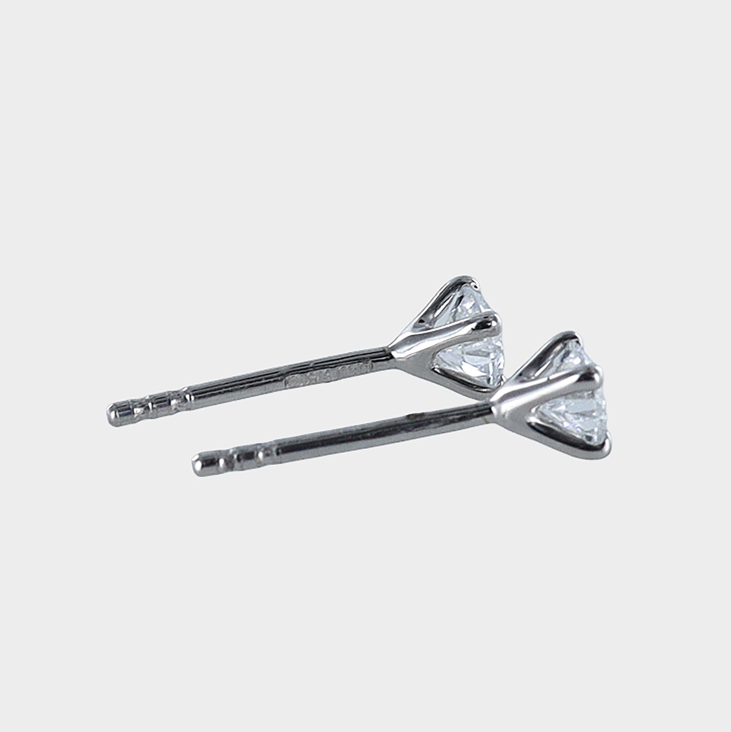 0.49ct Round Brilliant-Cut Lab-Grown Diamond Studs