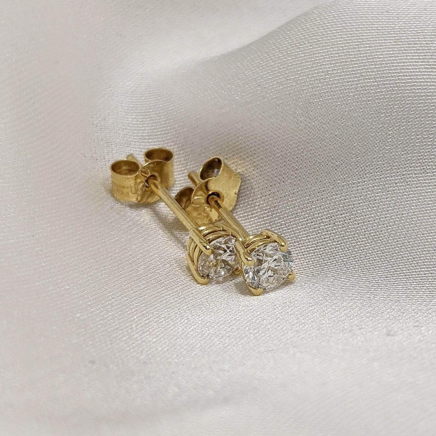 Diamond Stud Earrings 18ct Yellow Gold